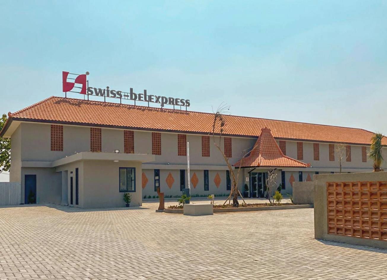 Swiss-Belexpress Rest Area Km 164, Cipali Motel Majalengka Exterior photo